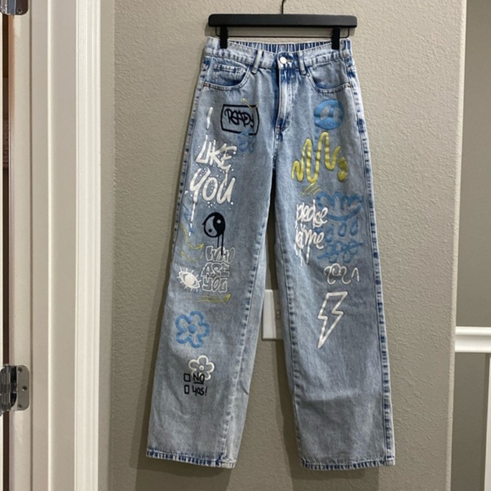 NWOT SHEIN | High Waist Graffiti - size M